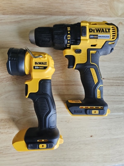 DEWALT 20V MAX Cordless Drill & LED Work Light Combo