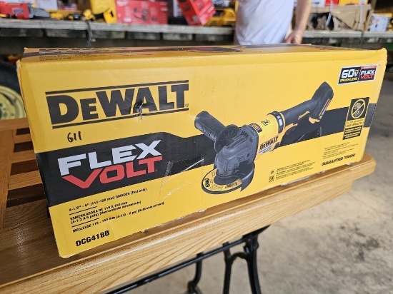 DEWALT FLEXVOLT 60V MAX 4-1/2" - 6" Grinder (Model DCG418B)