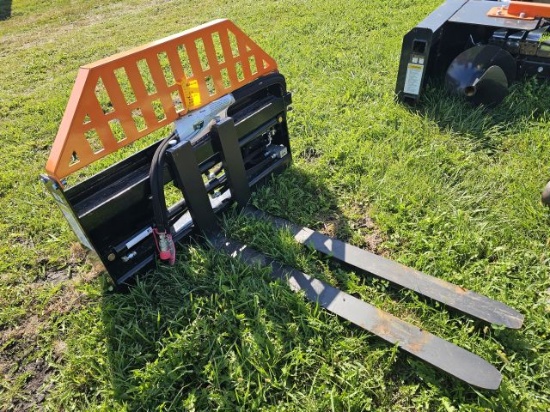 Wolverine Skid Steer Quick Attach Pallet Fork - Hydraulic