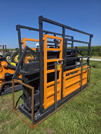 LandHonor Cattle Squeeze Chute w/ Scales