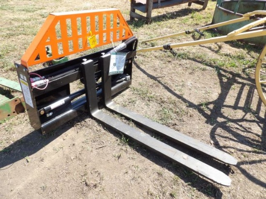 Wolverine Hyd. Pallet Forks - Skid Steer Quick Attach