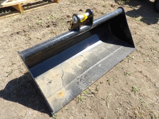 Mini Excavator Bucket - 32"
