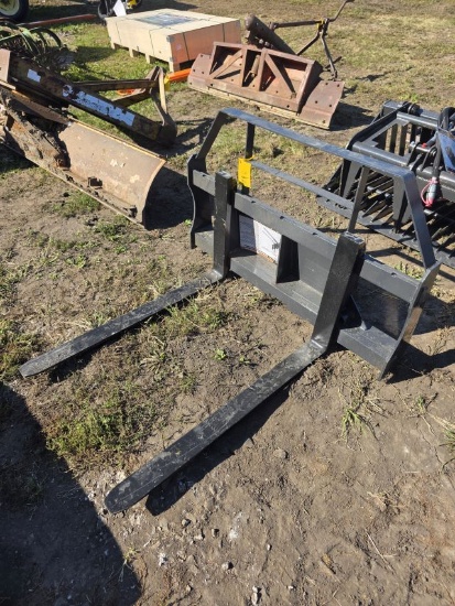 Land Honor MINI Skid Steer Pallet Forks - Quick Attach