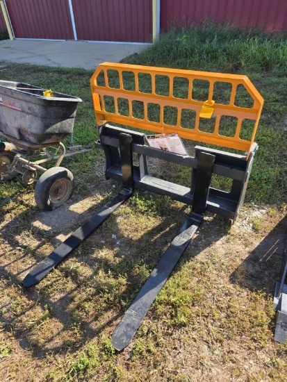 Land Honor Skid Steer Quick Attach Pallet Forks - 48"