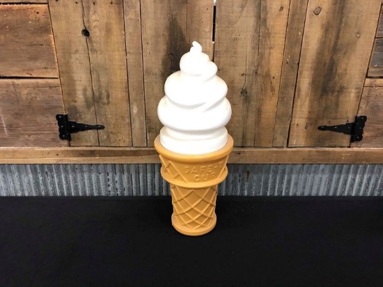 Safe-T-Cup Ice Cream Cone Store Display