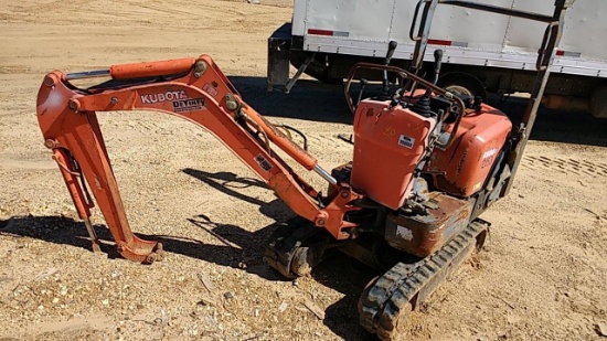 KUBOTA K008-3 MINI-EXCAVATOR, 30'' DOZER, 3' STICK, 7'' TRACKS, NO BUCKET, ****INOP**** VIN/SN:JKUU0