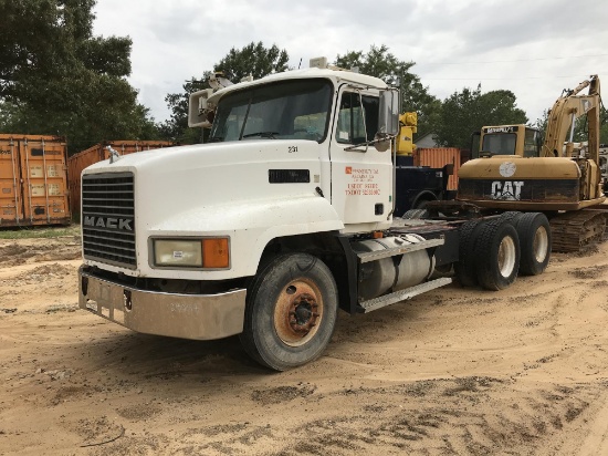 2000 MACK CH VIN: 1M1AA13Y1YW123257