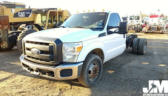 2015 FORD F-350XL SD VIN: 1FDRF3G62FEA14104 S/A CAB & CHASSIS