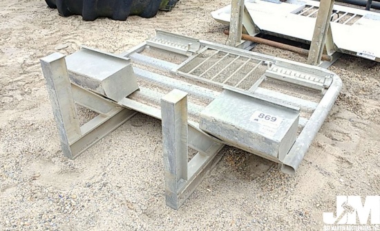 ALUMINUM HEADACHE RACK