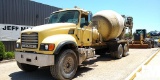 2007 MACK CV513 TANDEM AXLE REAR DISCHARGE MIXER TRUCK VIN: 1M2AG02C17M003270