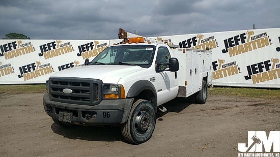 2005 FORD F-550 XL SD VIN: 1FDAF57P05EB97387