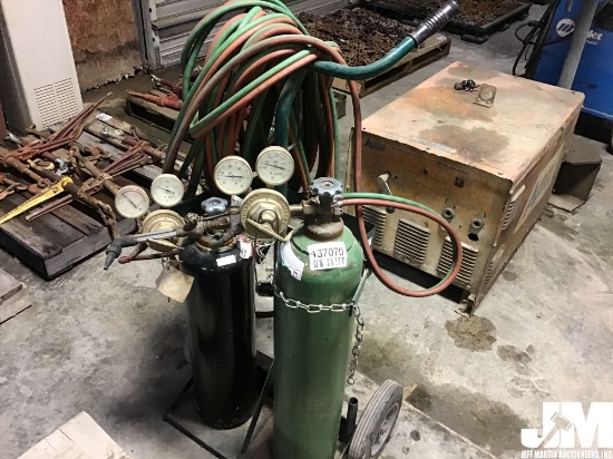 ACETYLENE CUTTING TORCH W/ EXTRA MISC TANKS & LIDS