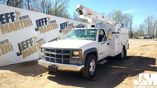 1999 CHEVROLET GMT-400 VIN: 1GBKC34J4XF014645 BUCKET TRUCK