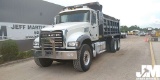 2018 MACK GU713 TANDEM AXLE DUMP TRUCK VIN: 1M2AX04C1JM038914