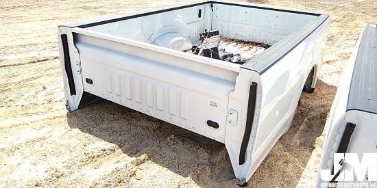 8' FORD SUPER DUTY PICKUP BED W/ BUMPER & GOOSENECK