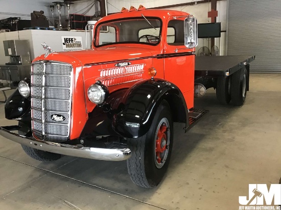 1940 MACK EHT ANTIQUE SINGLE AXLE FLATBED VIN: EHT1D1609