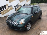 2007 MINI COOPER VIN: WMWMF335X7TU60068 COUPE