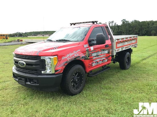 2017 FORD F-250XL SINGLE AXLE FLATBED VIN: 1FDBF2A64HEC81817
