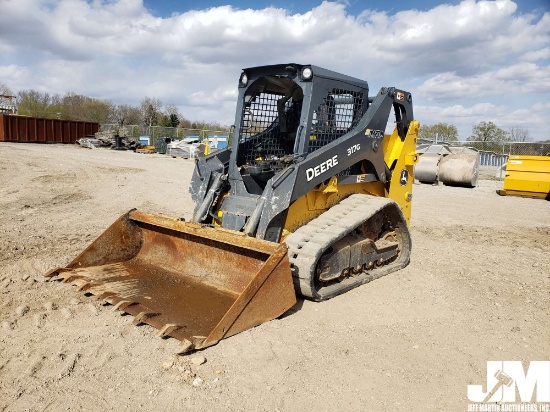 2018 DEERE 317G MULTI TERRAIN LOADER SN: 1T0317GJKHJ322661