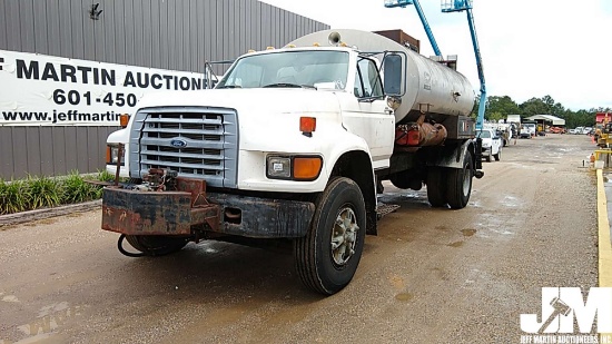 1998 FORD F-800 VIN: 1FDXF80C7WVA21487 S/A ASPHALT DISTRIBUTOR TRUCK