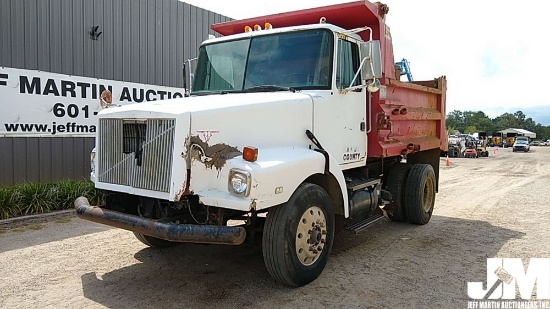 1991 VOLVO GM SINGLE AXLE DUMP TRUCK VIN: 4V1JBBRE8MR811590