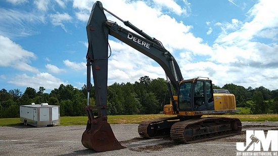 2009 DEERE 270DLC HYDRAULIC EXCAVATOR SN: FF270DX703786