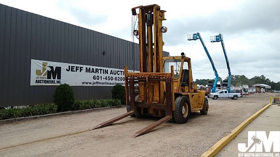 CATERPILLAR 300B ROUGH TERRAIN FORKLIFT SN: 72Y009-3