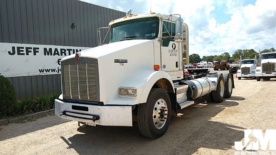 2016 KENWORTH T800 VIN: 3WKDDP0X0GF495020 TANDEM AXLE DAY CAB TRUCK TRACTOR