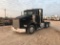 2011 KENWORTH T800 SERIES VIN: 1XKDD48X3BJ296471 TANDEM AXLE TRUCK TRACTOR