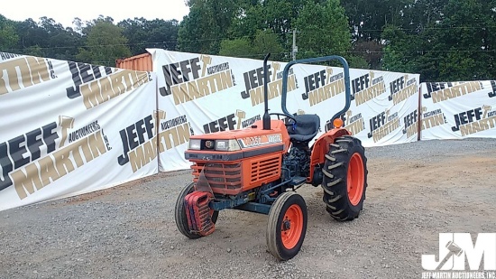 KUBOTA L2050 TRACTOR SN: 11506