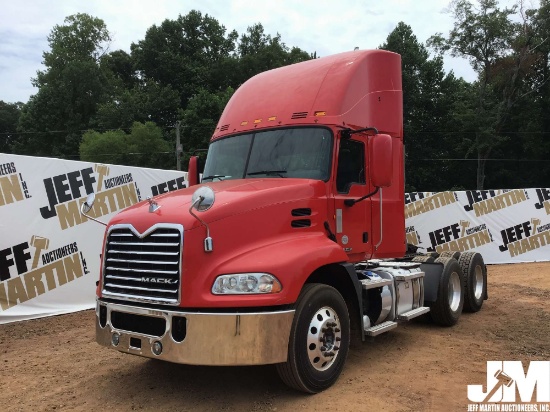 2013 MACK CXU613 VIN: 1M1AW09Y2DM036069 TANDEM AXLE DAY CAB TRUCK TRACTOR