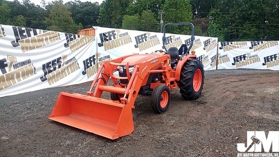 KUBOTA MX4800F 4X4 TRACTOR W/ LOADER SN: 10072