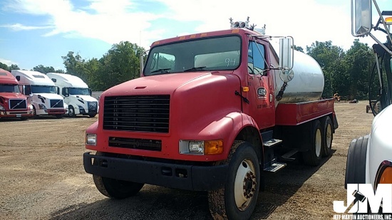 1994 INTERNATIONAL F-8100 VIN: 1HTHCADR5RH618957 T/A SEWER TRUCK