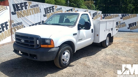 2000 FORD F-350 UTILITY TRUCK VIN: 1FDWF36F1YED15471