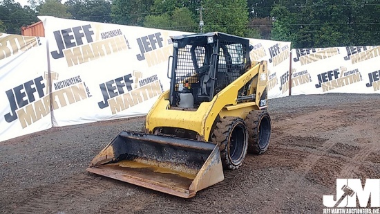 2004 CATERPILLAR 226B SKID STEER SN: CAT0226BTMJH02303