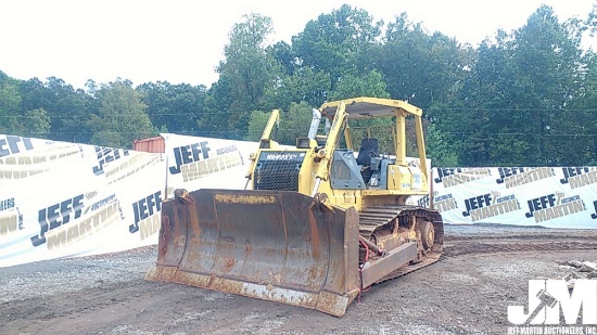 2005 KOMATSU D65EX-15 SN: 67490 CRAWLER TRACTOR