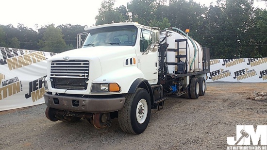 2000 STERLING TRUCK L9513 VIN: 2FZXKMCB5YAB34067 REGULAR CAB