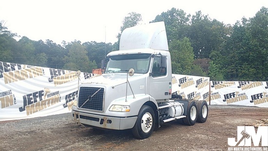 2007 VOLVO TRUCK VNM VIN: 4V4MC9GG57N460918 TANDEM AXLE DAY CAB TRUCK TRACTOR