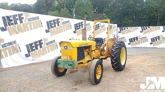 JOHN DEERE 301A TRACTOR SN: 886985