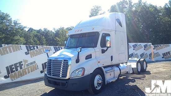 2012 FREIGHTLINER CASCADIA VIN: 1FUJGHDV8CLBH8589 TANDEM AXLE TRUCK TRACTOR
