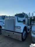 2000 KENWORTH W900 VIN: 855792 TANDEM AXLE DAY CAB TRUCK TRACTOR