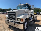 1999 MACK CH VIN: 1M1AA13Y0XW111129 TANDEM AXLE DAY CAB TRUCK TRACTOR