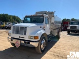 1995 INTERNATIONAL 4900 VIN: 1HTSDAAN1SH240971 S/A FUEL & LUBE TRUCK