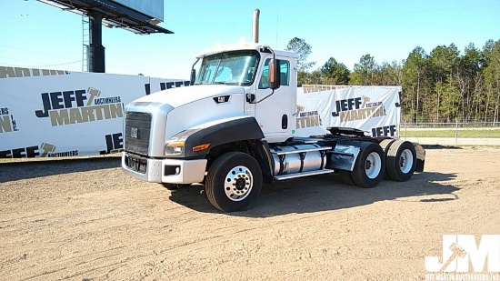 2012 CATERPILLAR CT660S VIN: 1HSJGTKR4CJ622927 TANDEM AXLE DAY CAB TRUCK TRACTOR