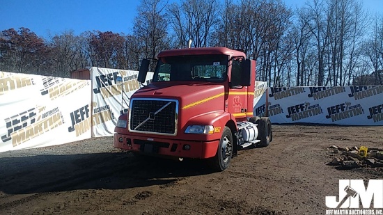 2008 VOLVO TRUCK VNM VIN: 4V4M19EH08N478388 SINGLE AXLE DAY CAB TRUCK TRACTOR