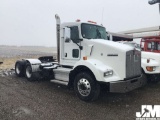 2009 KENWORTH T800 VIN: 1XKDD09X19J244533 TANDEM AXLE DAY CAB TRUCK TRACTOR