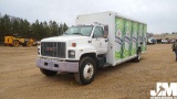 1996 CHEVROLET C6500 VIN: 1GBK7H1J2TJ110402 SINGLE AXLE BEVERAGE TRUCK