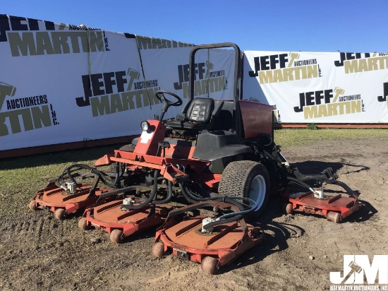 TORO GROUNDS MASTER 4700D HYDRAULIC FOLDING DECK SN: 230P0C438