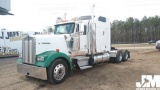 2005 KENWORTH W900 VIN: 1XKWDB9X95J078986 TANDEM AXLE TRUCK TRACTOR