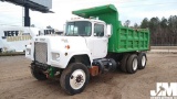 1989 MACK R690ST TANDEM AXLE DUMP TRUCK VIN: 1M2N277Y3KW010828